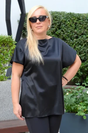 Bluza plus-size saten crna